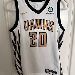 Atlanta hawks jersey